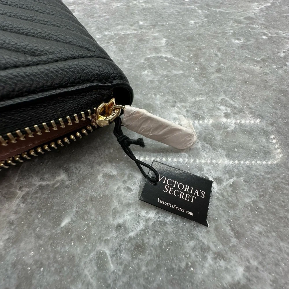 Victoria's Secret Black Quilted Zip Around Wallet with Gold Logo - Picture 7 of 7